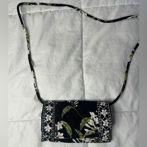 Vera Bradley Crossbody Jasmine Black White 🖤🌿🤍 - Picture 4 of 6